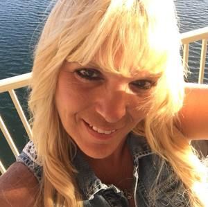 Meet your Posher, Laurie